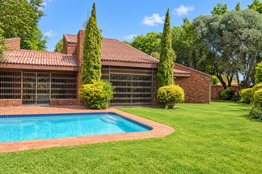 To Let 3 Bedroom Property for Rent in Flamwood North West